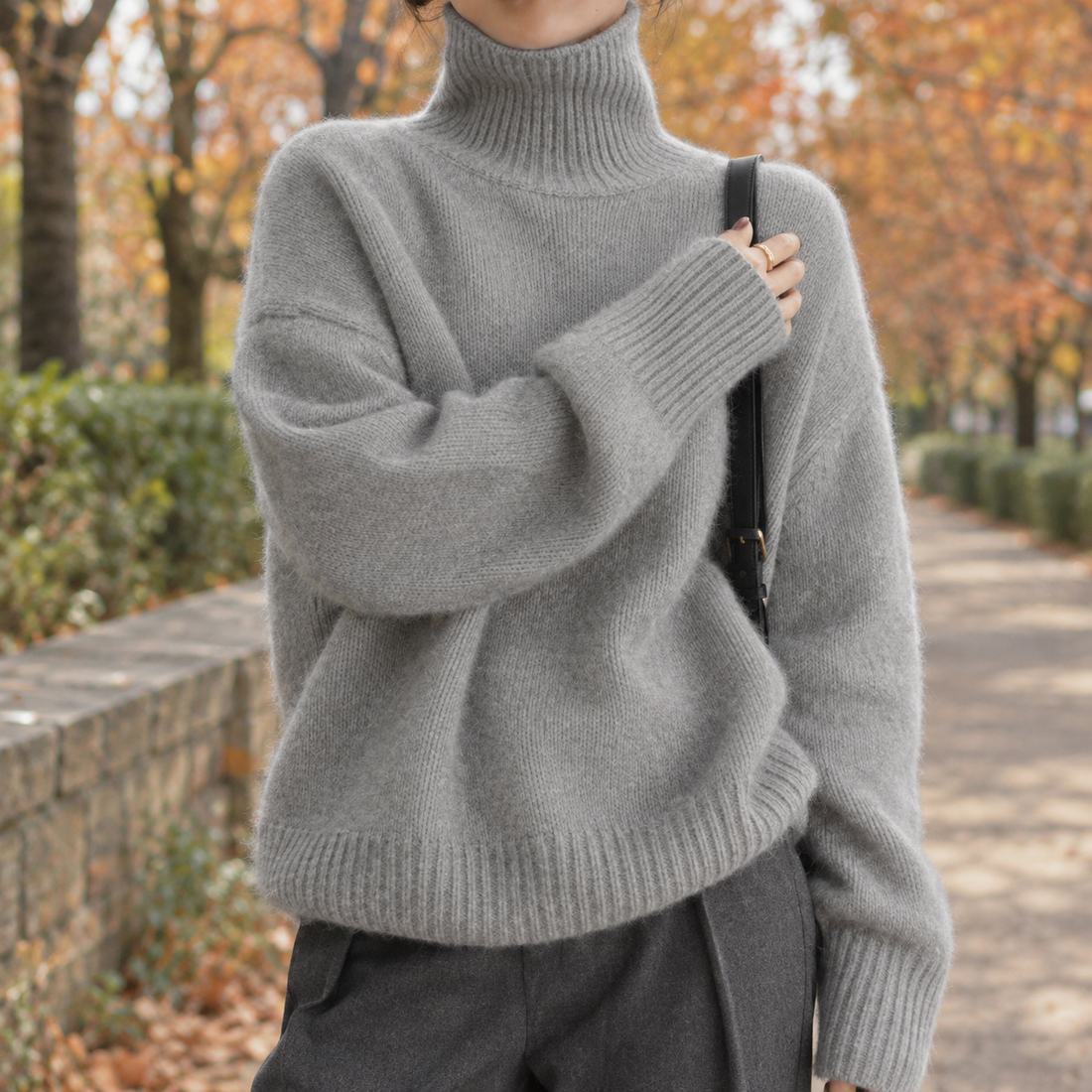Melisande Relaxed Turtleneck Sweater - Light Gray